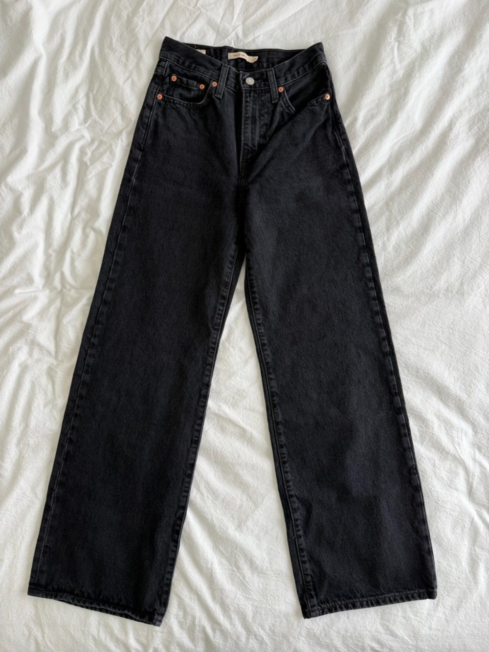 Levi’s Premium Ribcage Wide Leg 25W x 32L Black Denim Jeans